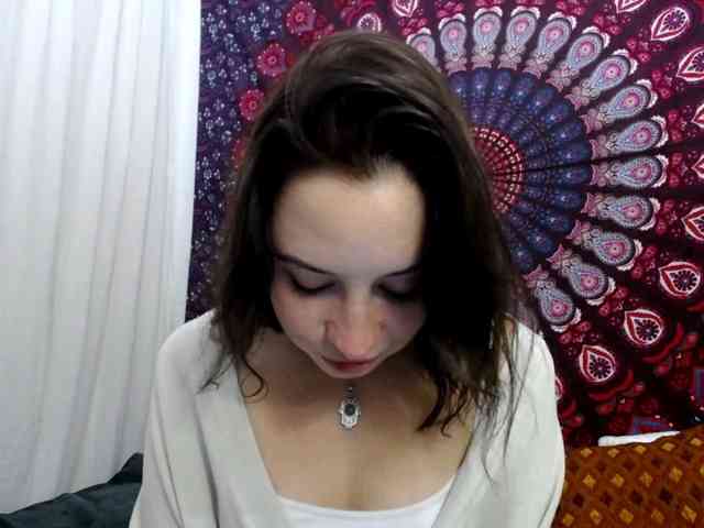 AdalynGlow webcam