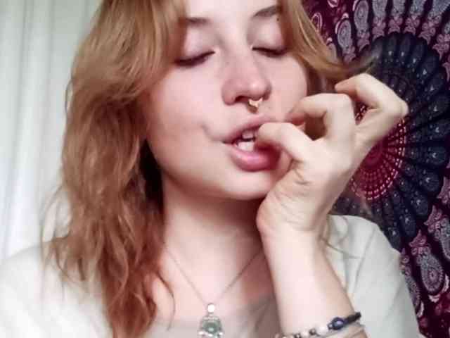 AdalynGlow webcam