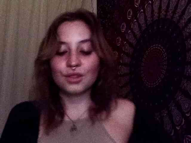 AdalynGlow webcam