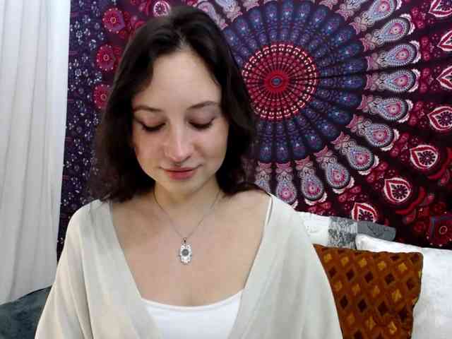 AdalynGlow webcam