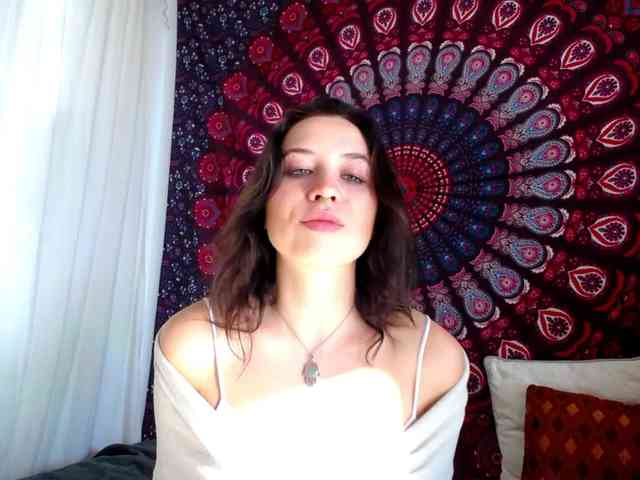AdalynGlow webcam
