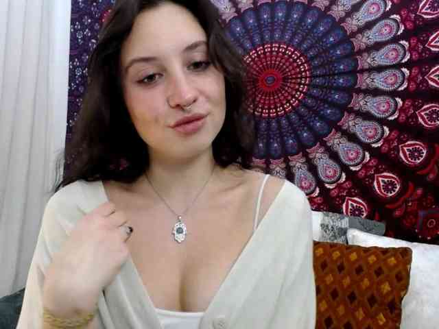AdalynGlow webcam