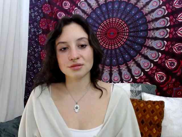 AdalynGlow webcam
