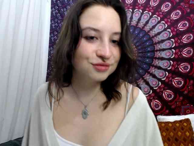 AdalynGlow webcam
