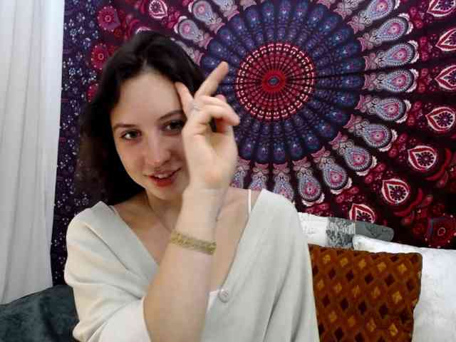 AdalynGlow webcam