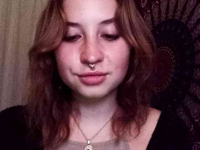 AdalynGlow webcam