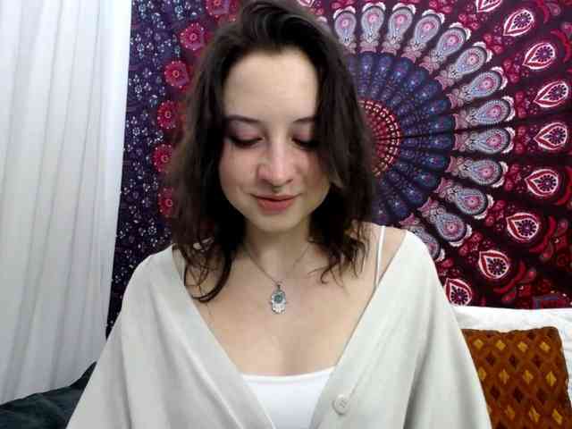 AdalynGlow webcam