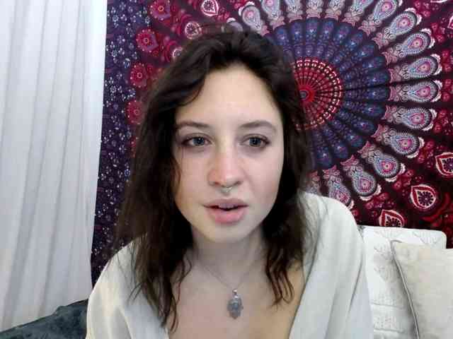 AdalynGlow webcam