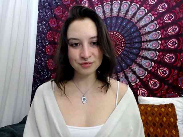 AdalynGlow webcam