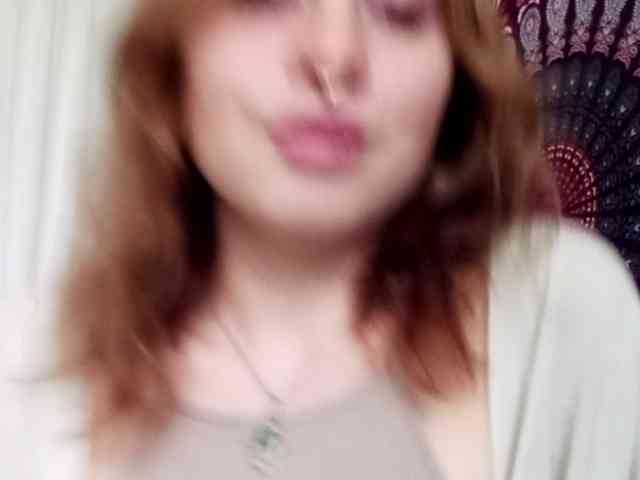 AdalynGlow webcam