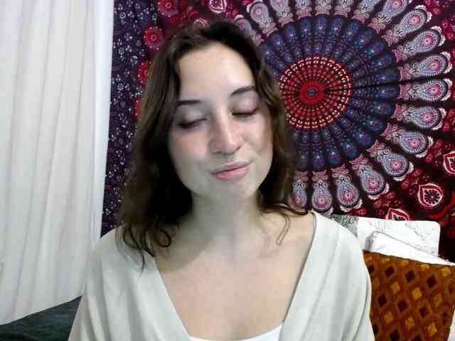 AdalynGlow webcam