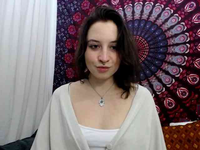 AdalynGlow webcam