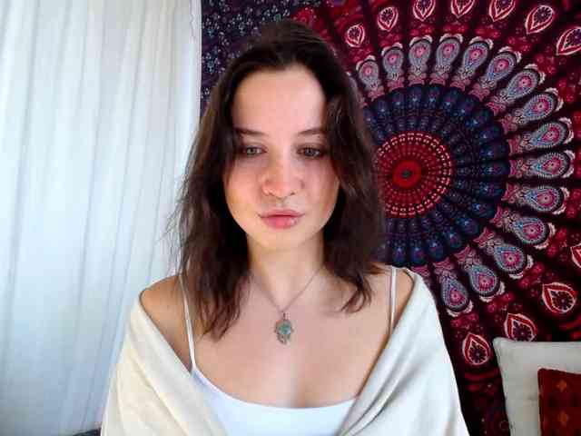 AdalynGlow webcam