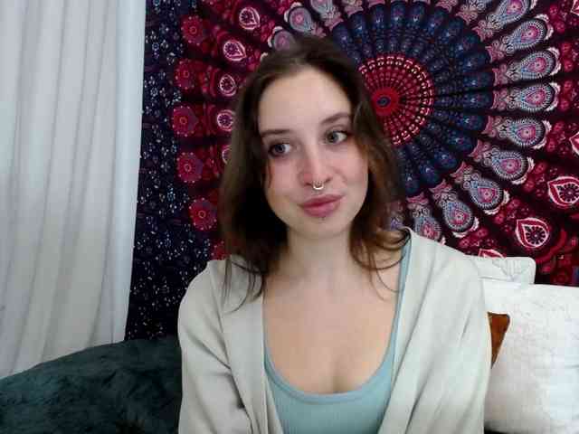 AdalynGlow webcam