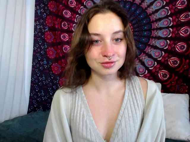 AdalynGlow webcam