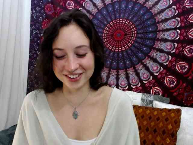 AdalynGlow webcam