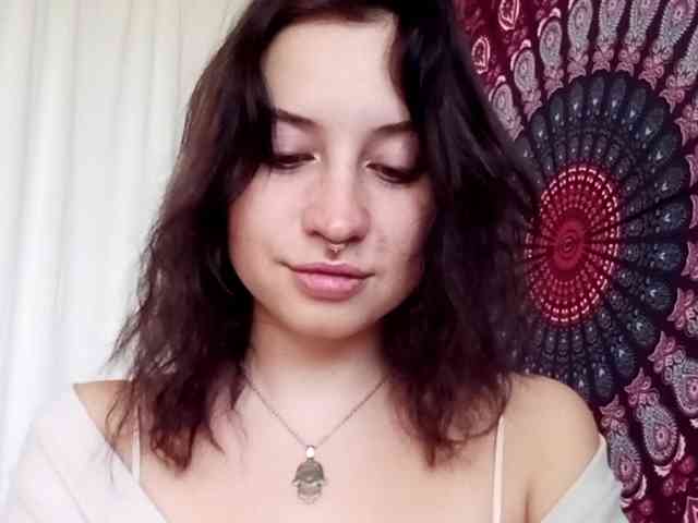 AdalynGlow webcam