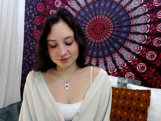 AdalynGlow webcam