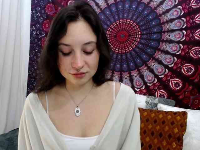 AdalynGlow webcam