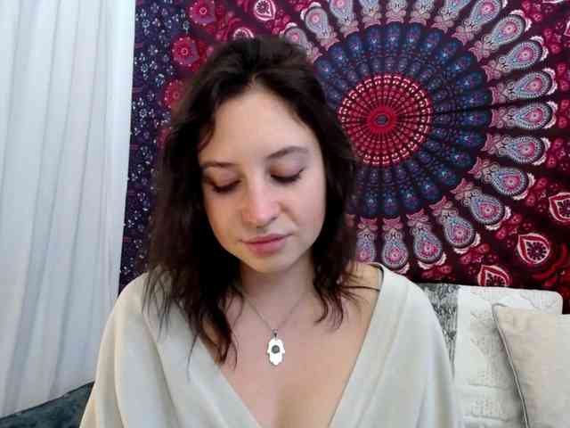 AdalynGlow webcam