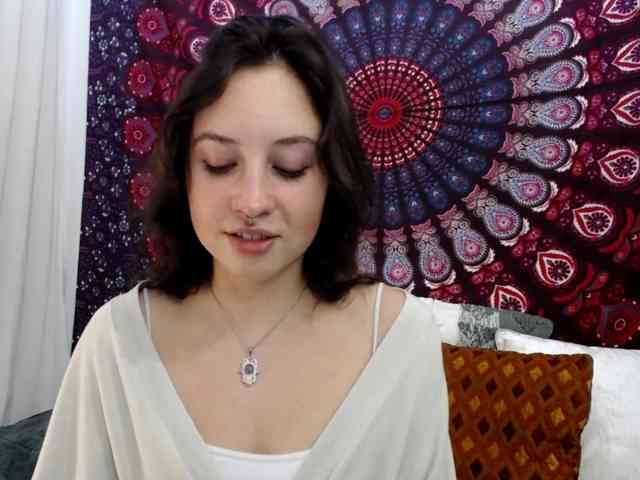 AdalynGlow webcam