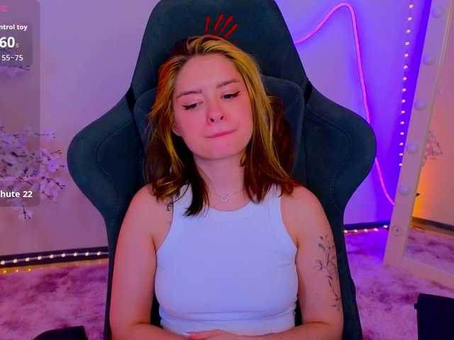 AmeliaShine1's BongaCams show and profile