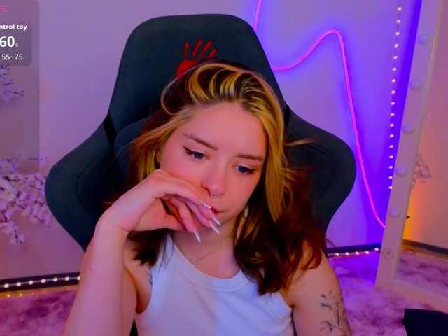 AmeliaShine1's BongaCams show and profile