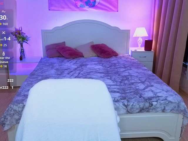 AmeliaShine1's BongaCams show and profile