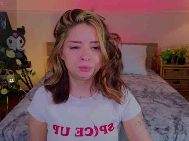 AmeliaShine1 webcam