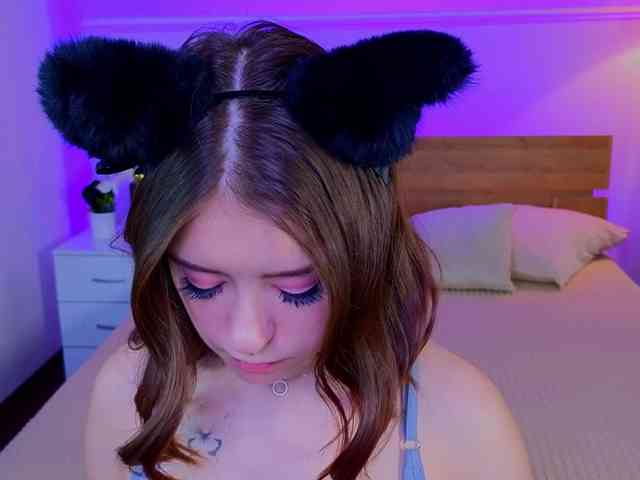 AmeliaShine1 webcam