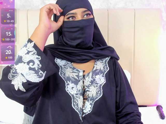 Dakshaa's BongaCams show and profile