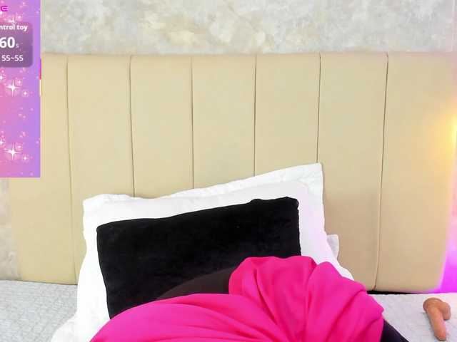 Dakshaa's BongaCams show and profile