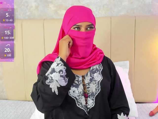 Dakshaa's BongaCams show and profile