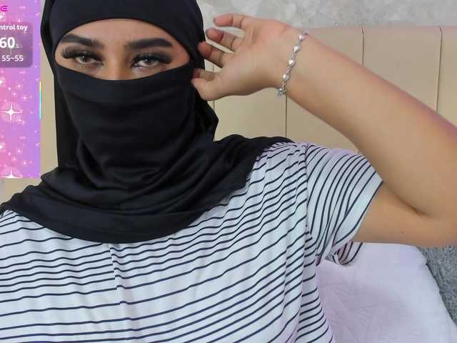 Dakshaa's BongaCams show and profile