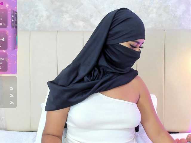 Dakshaa's BongaCams show and profile