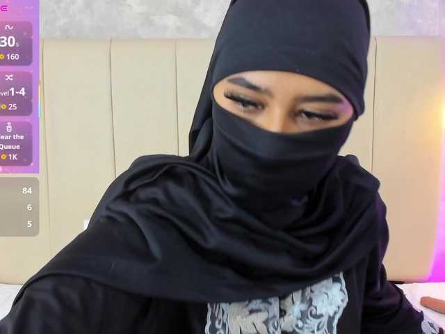 Dakshaa's BongaCams show and profile