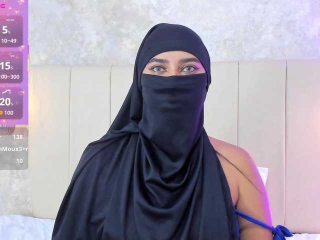 Dakshaa's BongaCams show and profile