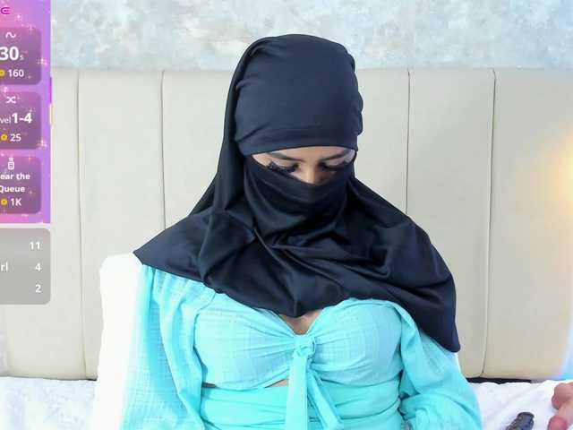 Dakshaa's BongaCams show and profile