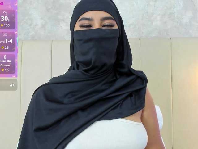 Dakshaa's BongaCams show and profile