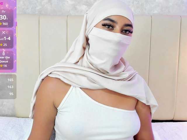 Dakshaa's BongaCams show and profile