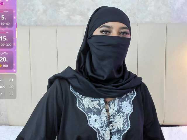 Dakshaa's BongaCams show and profile