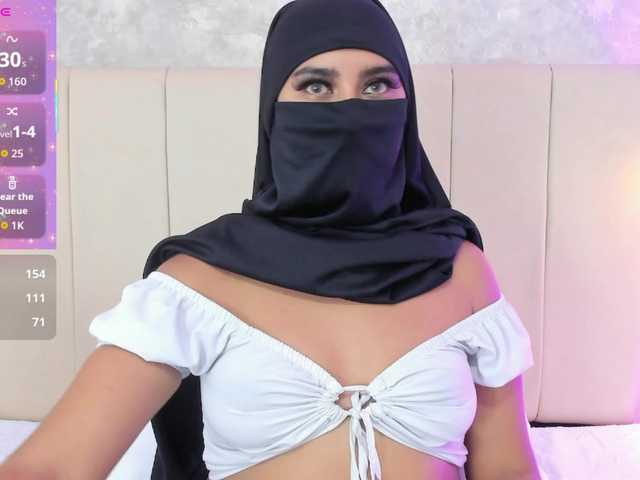 Dakshaa's BongaCams show and profile