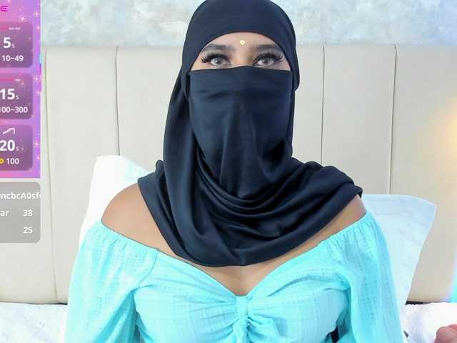 Dakshaa's BongaCams show and profile