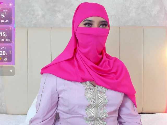 Dakshaa's BongaCams show and profile