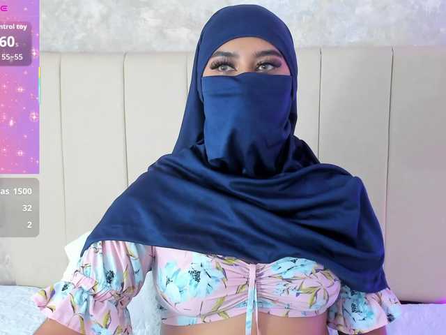 Dakshaa's BongaCams show and profile