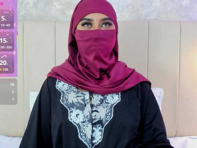 Dakshaa's BongaCams show and profile