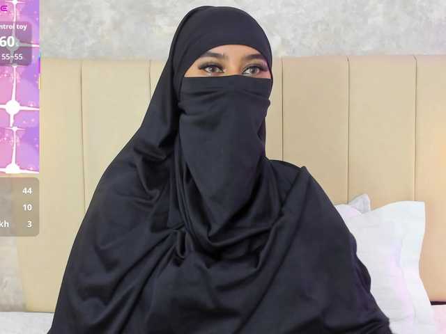 Dakshaa's BongaCams show and profile