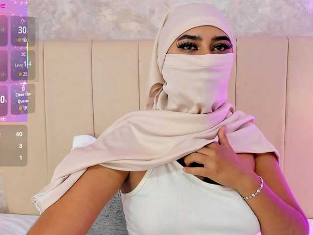 Dakshaa's BongaCams show and profile