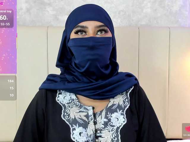 Dakshaa's BongaCams show and profile