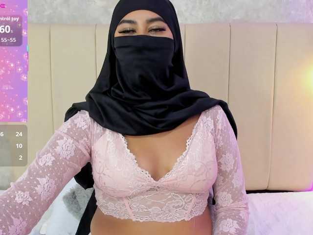 Dakshaa's BongaCams show and profile